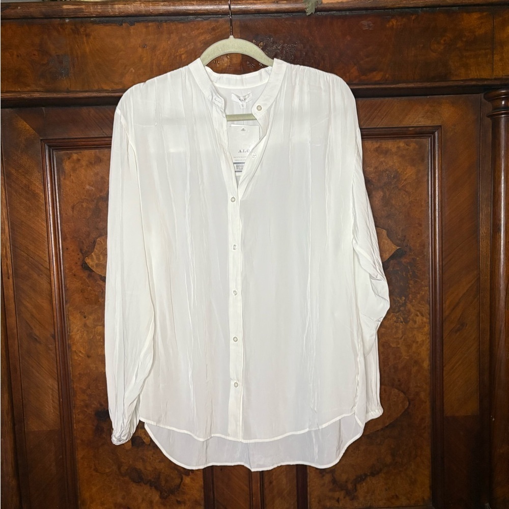 NWT A.L.C.- Oversized Collarless Button Up Shirt in Color Coconut. Size 6